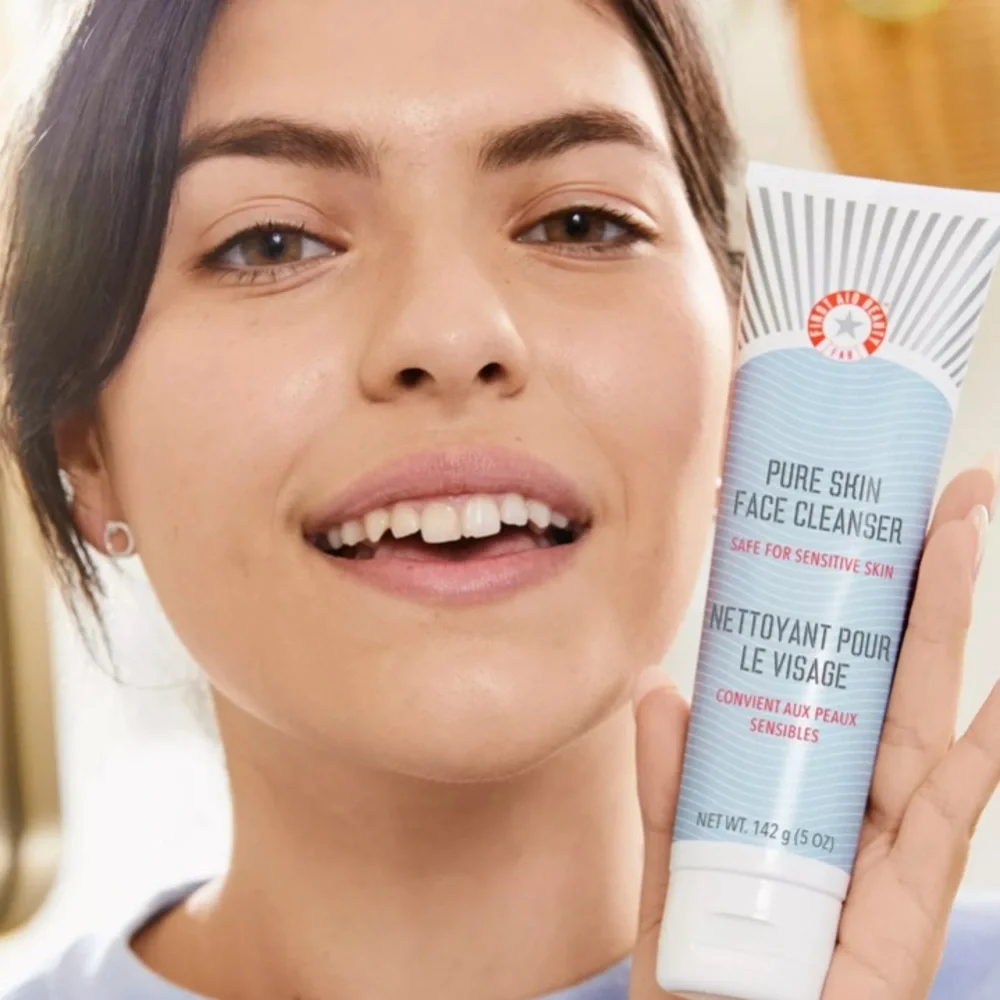 FIRST AID BEAUTY Travel Size Pure Skin Face Cleanser Travel Size 1oz NIP